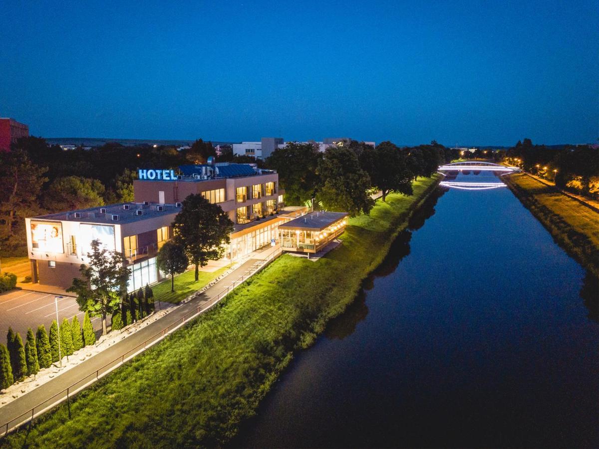 Hotel River Nitra Ngoại thất bức ảnh