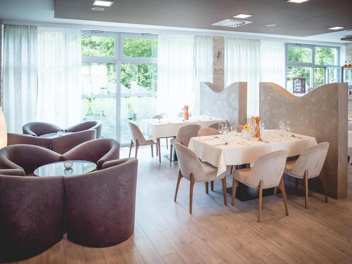 Hotel River Nitra Ngoại thất bức ảnh