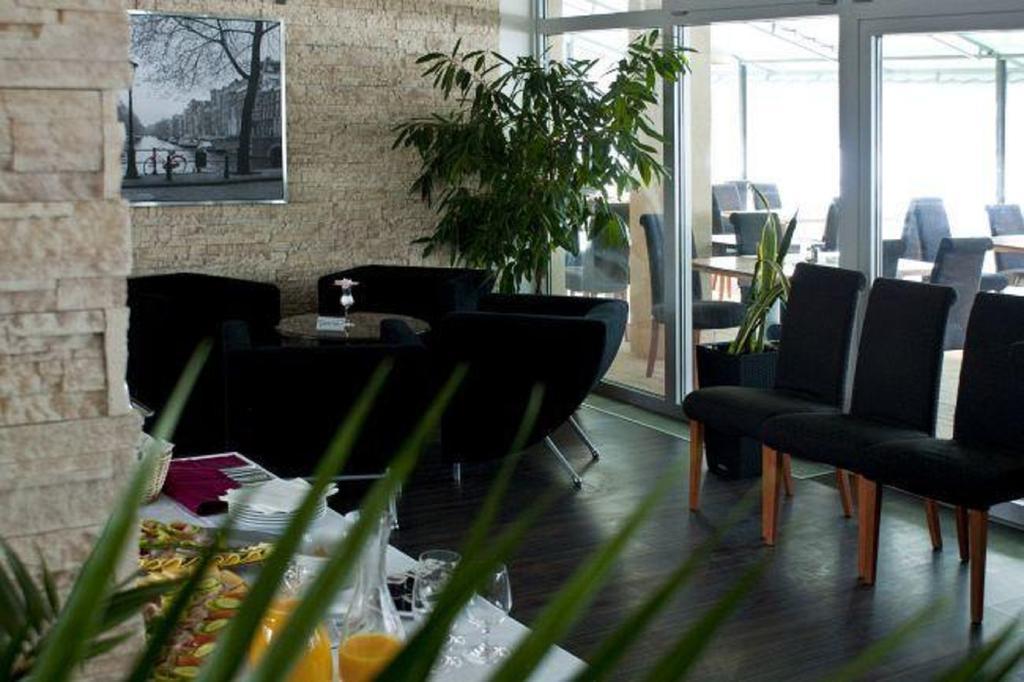 Hotel River Nitra Ngoại thất bức ảnh